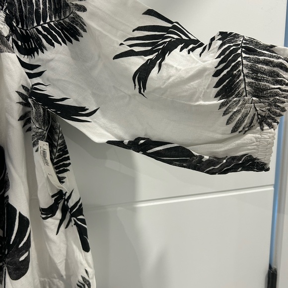 Old Navy Off the shoulder linen dress - Picture 2 of 3